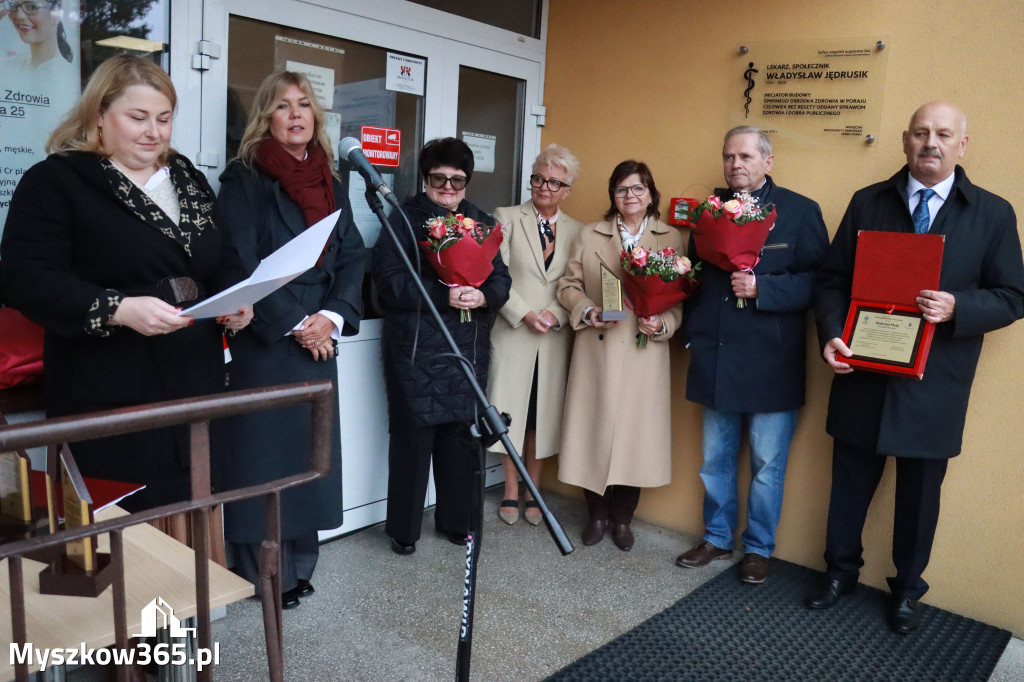 Fotorelacja: Odsłonięcie tablicy pamiątkowej oraz Biała Sobota w Poraju