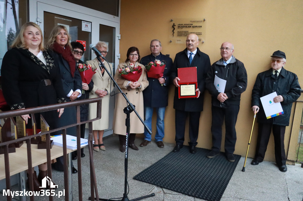 Fotorelacja: Odsłonięcie tablicy pamiątkowej oraz Biała Sobota w Poraju