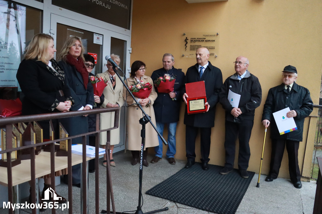 Fotorelacja: Odsłonięcie tablicy pamiątkowej oraz Biała Sobota w Poraju