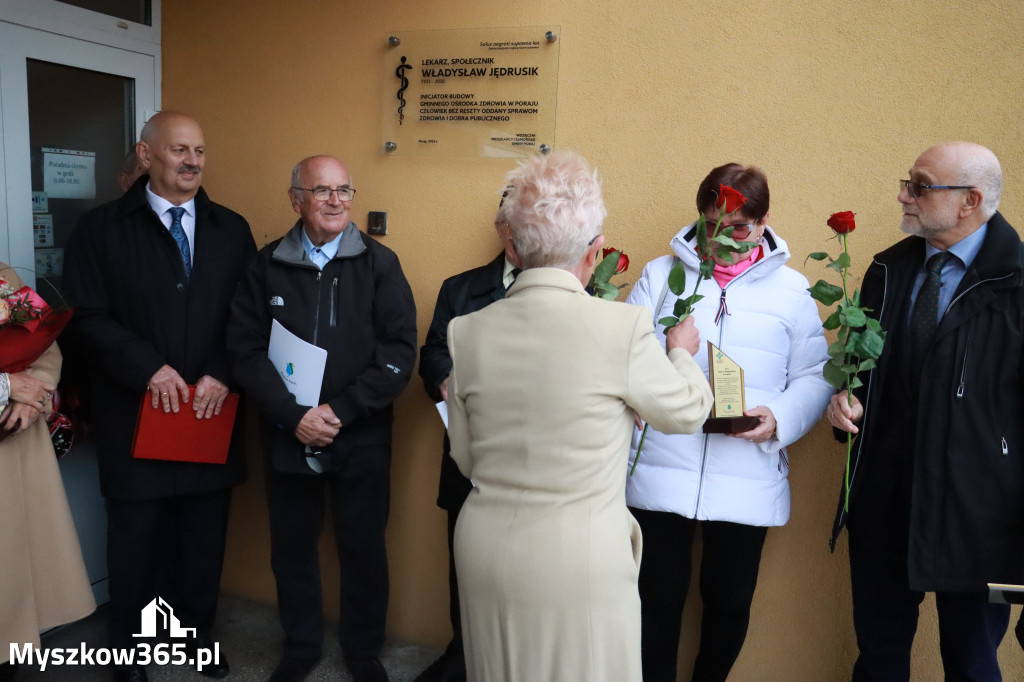 Fotorelacja: Odsłonięcie tablicy pamiątkowej oraz Biała Sobota w Poraju