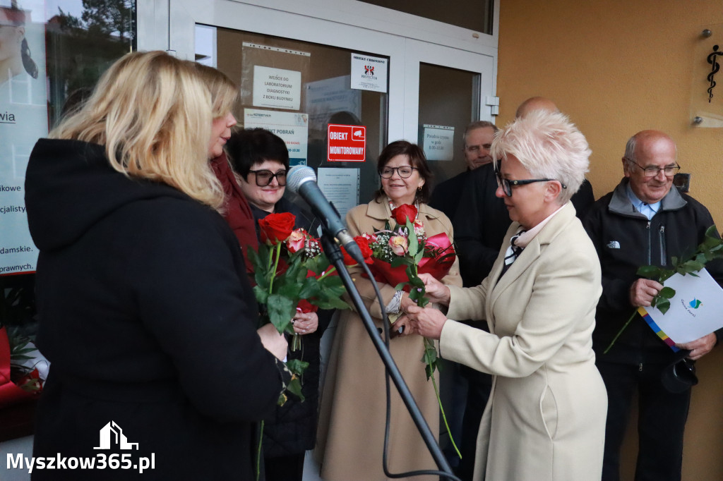 Fotorelacja: Odsłonięcie tablicy pamiątkowej oraz Biała Sobota w Poraju