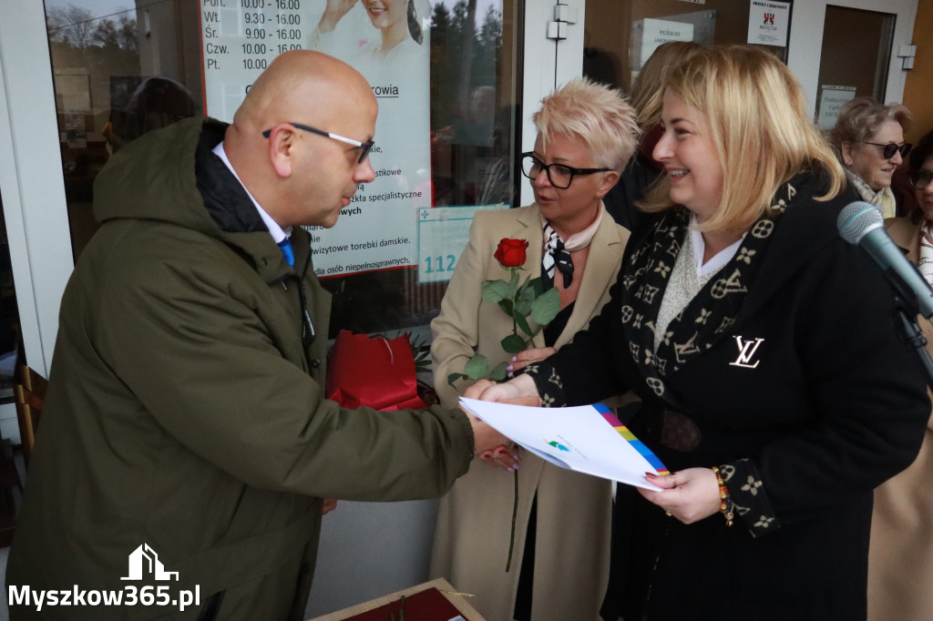 Fotorelacja: Odsłonięcie tablicy pamiątkowej oraz Biała Sobota w Poraju