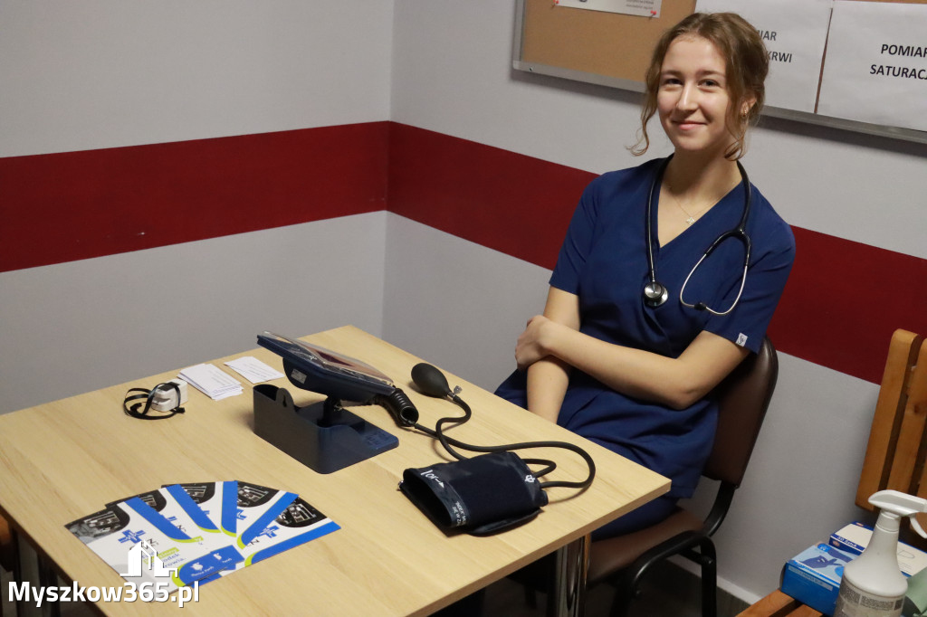 Fotorelacja: Odsłonięcie tablicy pamiątkowej oraz Biała Sobota w Poraju