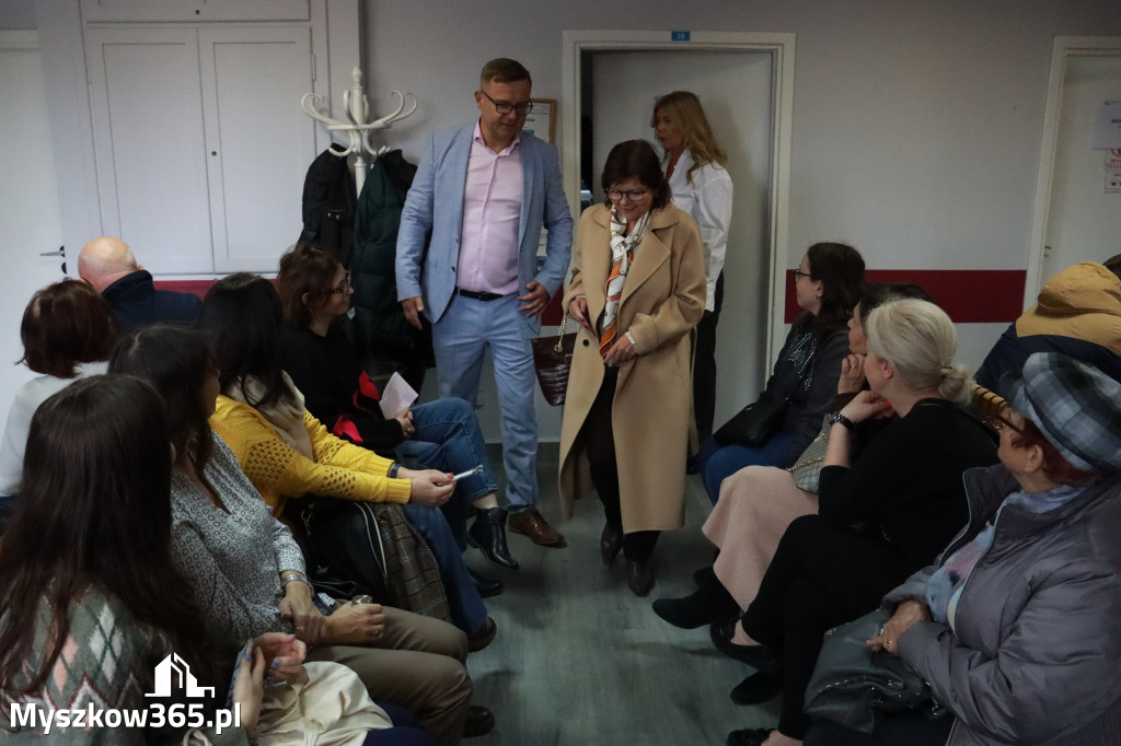 Fotorelacja: Odsłonięcie tablicy pamiątkowej oraz Biała Sobota w Poraju