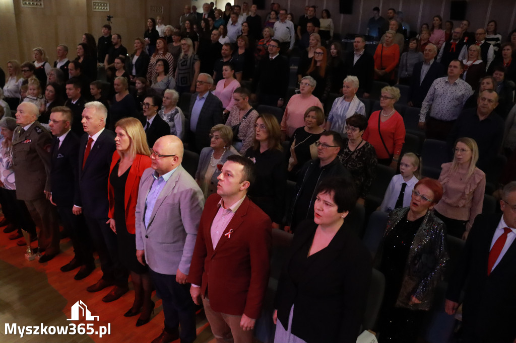 Fotorelacja I: XXVIII Wojewódzki Festiwal Pieśni Patriotycznej w Myszkowie