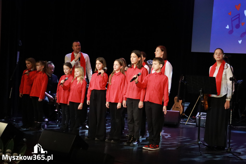 Fotorelacja I: XXVIII Wojewódzki Festiwal Pieśni Patriotycznej w Myszkowie