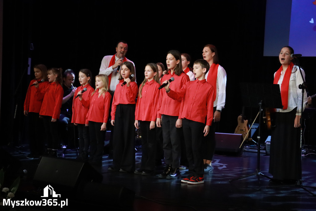 Fotorelacja I: XXVIII Wojewódzki Festiwal Pieśni Patriotycznej w Myszkowie