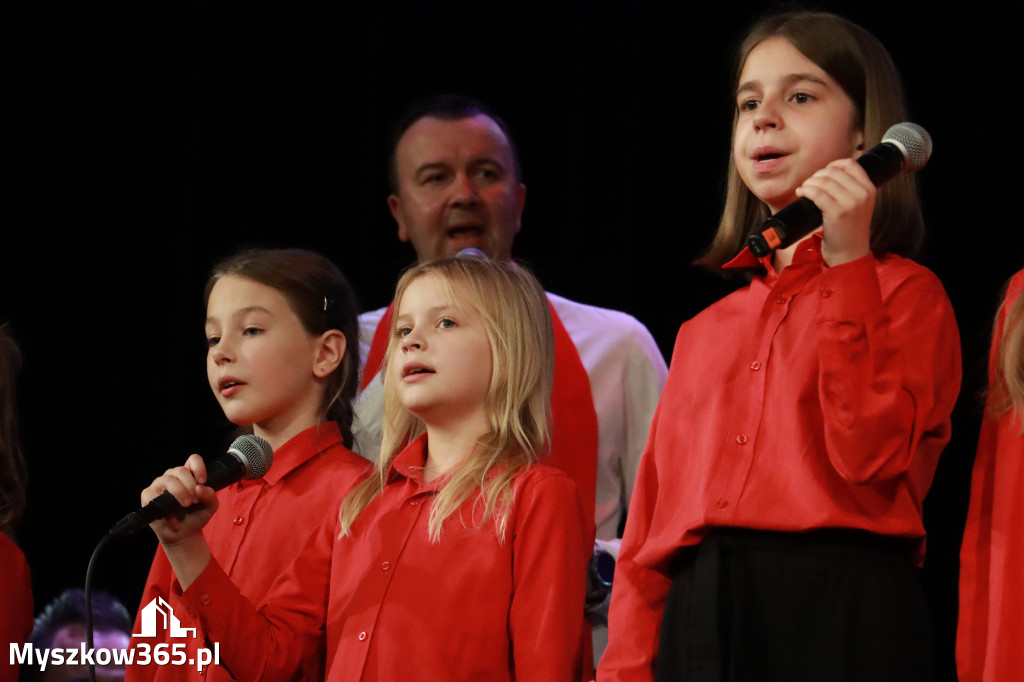 Fotorelacja I: XXVIII Wojewódzki Festiwal Pieśni Patriotycznej w Myszkowie