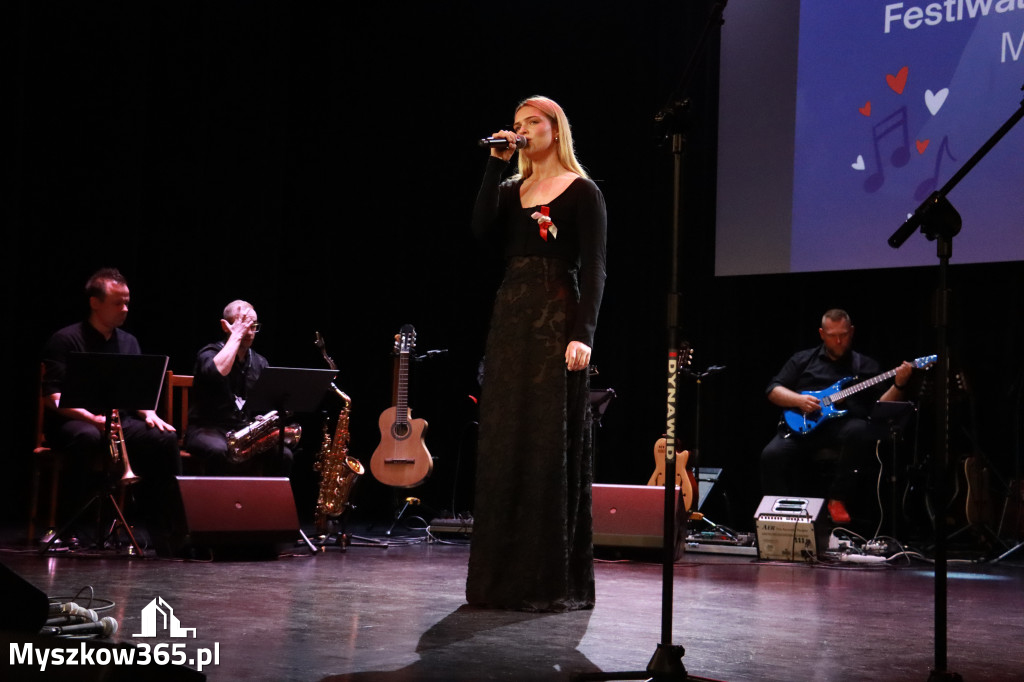 Fotorelacja II: XXVIII Wojewódzki Festiwal Pieśni Patriotycznej w Myszkowie