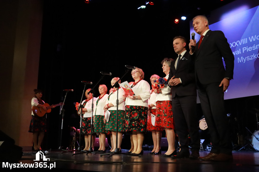 Fotorelacja II: XXVIII Wojewódzki Festiwal Pieśni Patriotycznej w Myszkowie