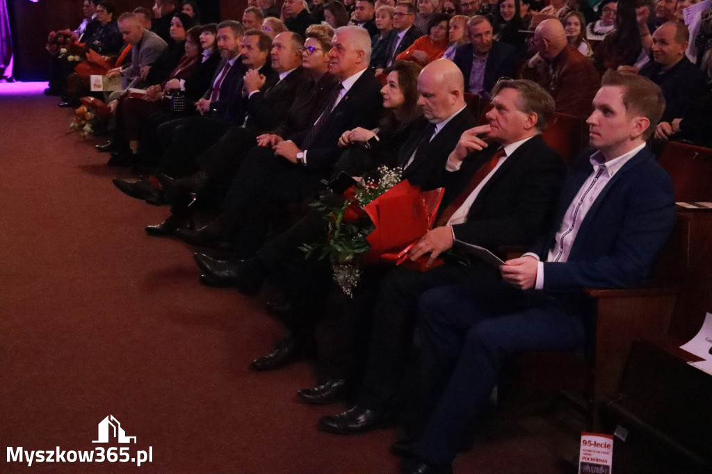 Fotorelacja: 95-lecie Rzemieślniczego Chóru Męskiego POCHODNIA. Częstochowa 2025!