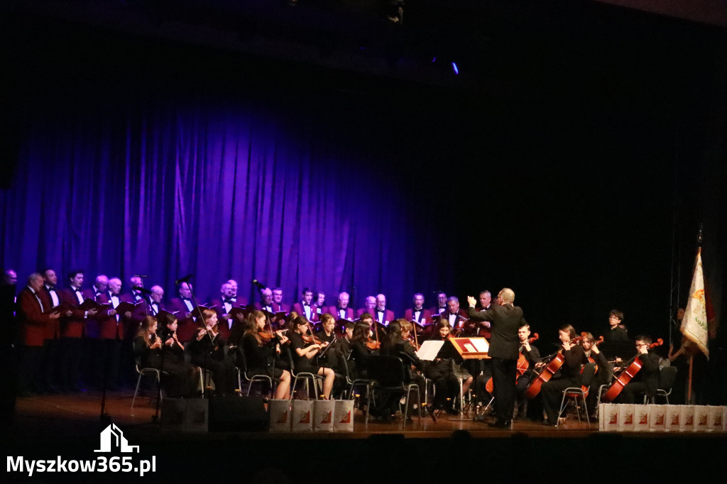 Fotorelacja: 95-lecie Rzemieślniczego Chóru Męskiego POCHODNIA. Częstochowa 2025!