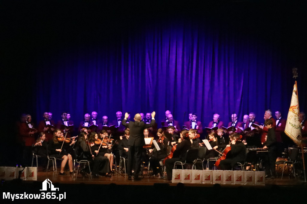 Fotorelacja: 95-lecie Rzemieślniczego Chóru Męskiego POCHODNIA. Częstochowa 2025!