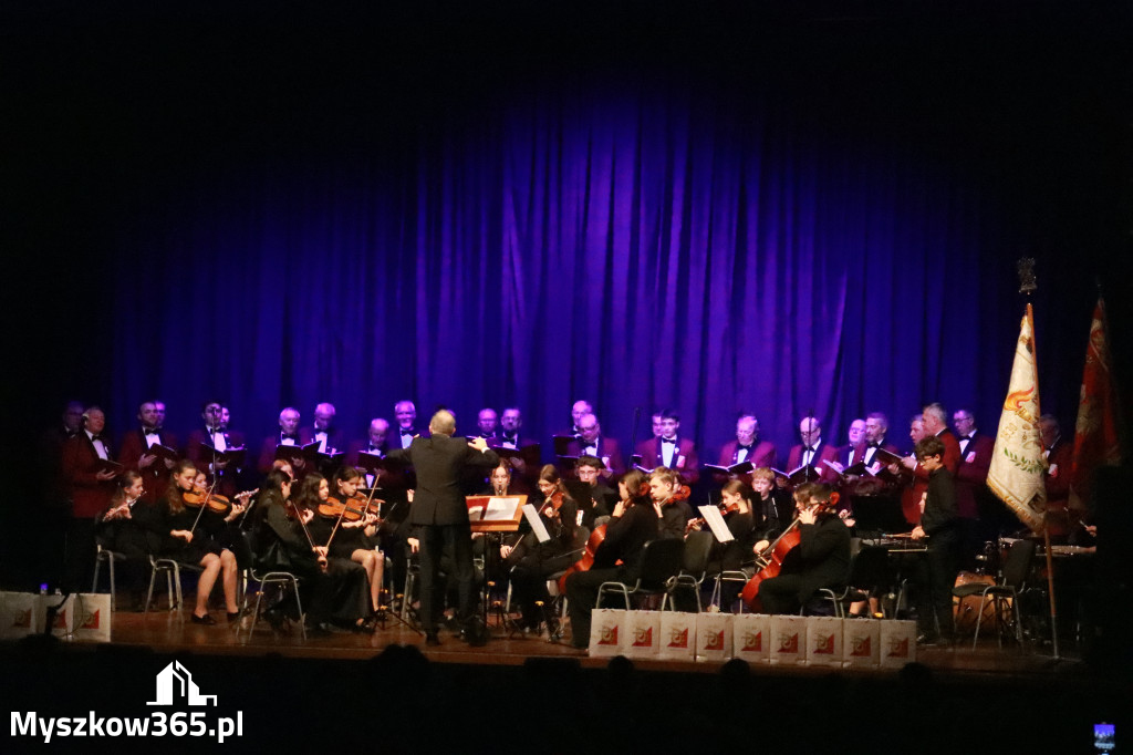 Fotorelacja: 95-lecie Rzemieślniczego Chóru Męskiego POCHODNIA. Częstochowa 2025!