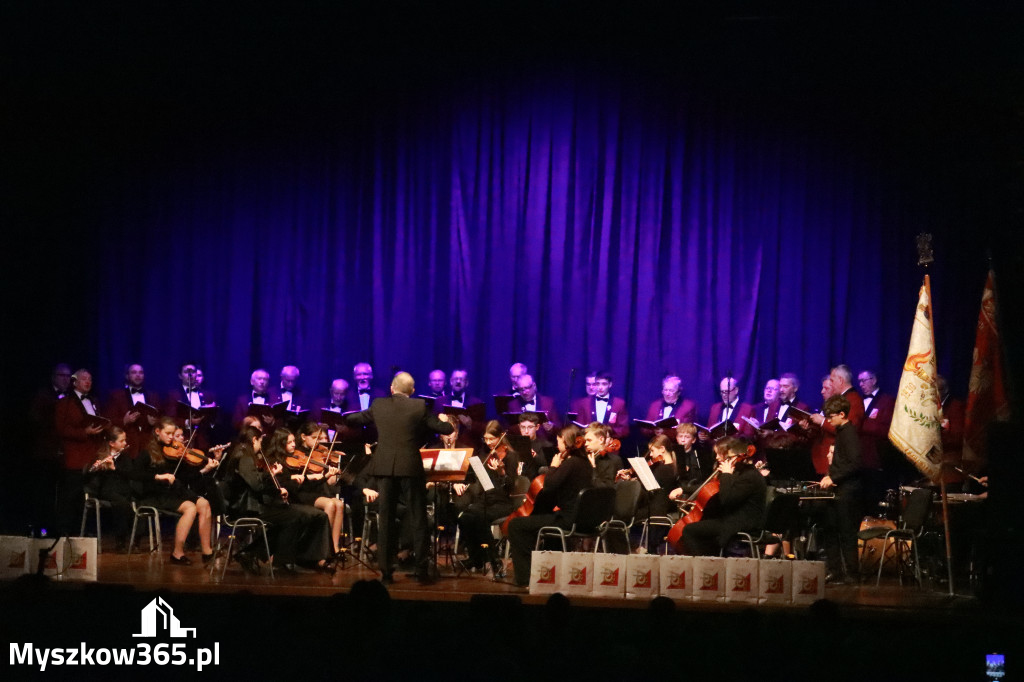 Fotorelacja: 95-lecie Rzemieślniczego Chóru Męskiego POCHODNIA. Częstochowa 2025!