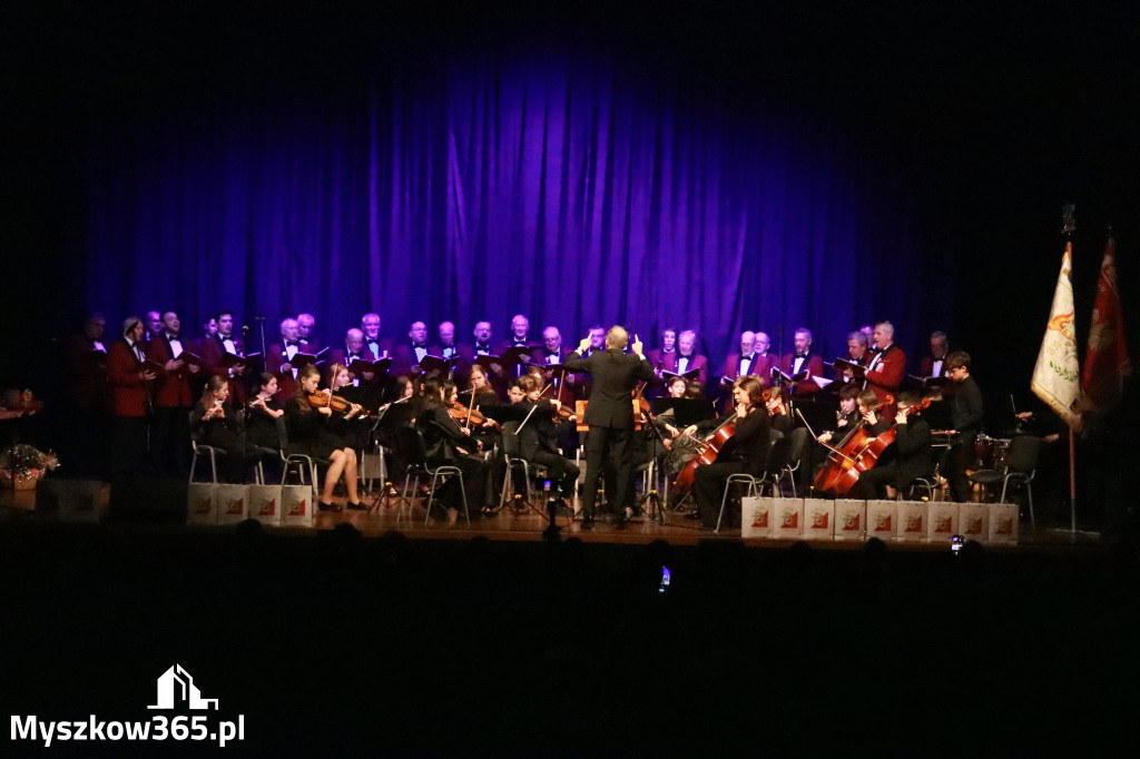 Fotorelacja: 95-lecie Rzemieślniczego Chóru Męskiego POCHODNIA. Częstochowa 2025!