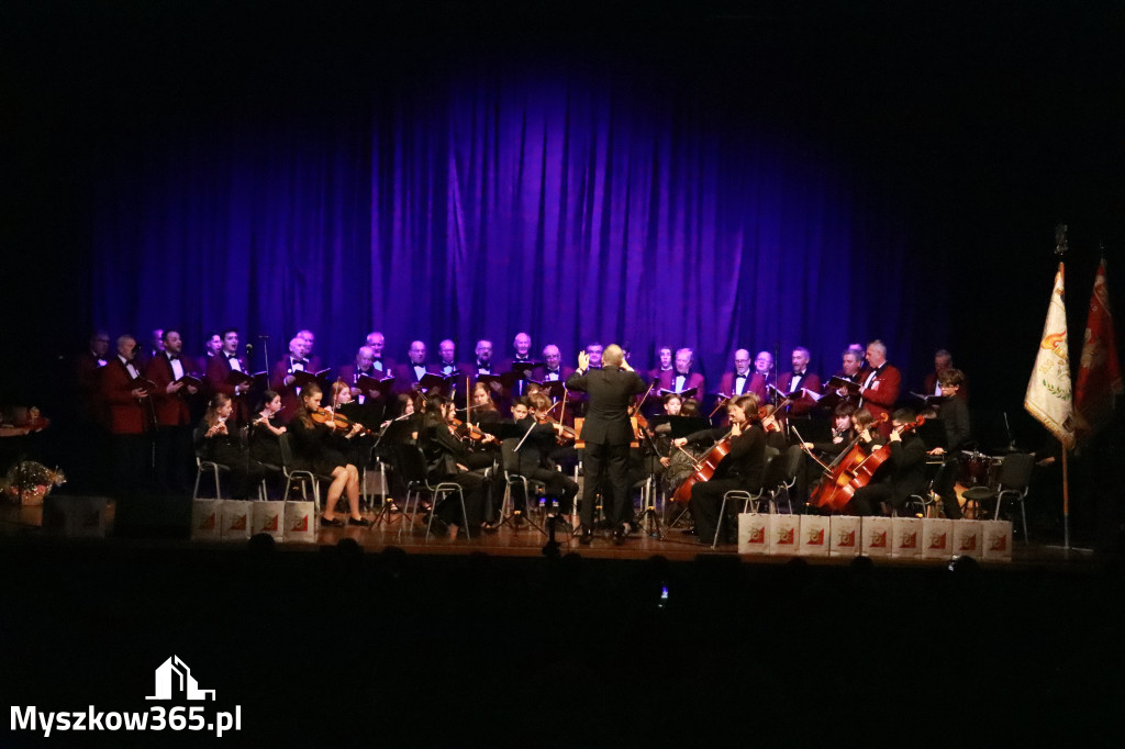 Fotorelacja: 95-lecie Rzemieślniczego Chóru Męskiego POCHODNIA. Częstochowa 2025!