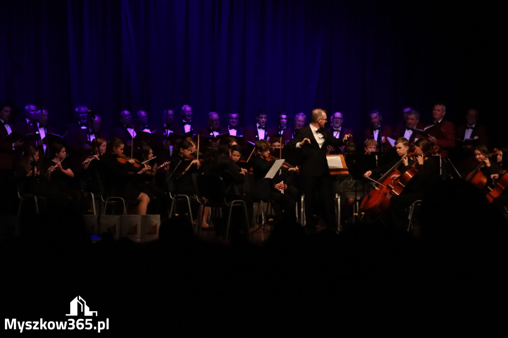 Fotorelacja: 95-lecie Rzemieślniczego Chóru Męskiego POCHODNIA. Częstochowa 2025!