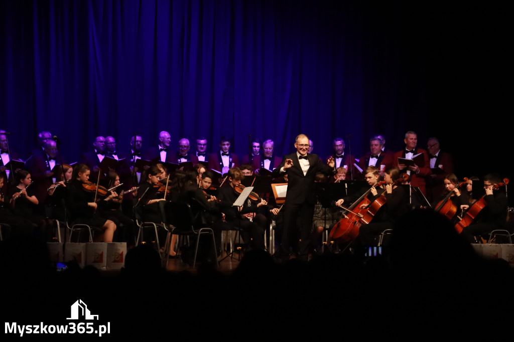 Fotorelacja: 95-lecie Rzemieślniczego Chóru Męskiego POCHODNIA. Częstochowa 2025!