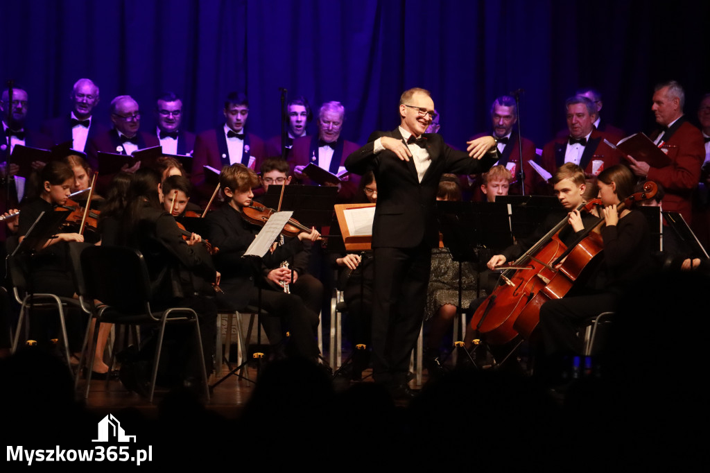 Fotorelacja: 95-lecie Rzemieślniczego Chóru Męskiego POCHODNIA. Częstochowa 2025!