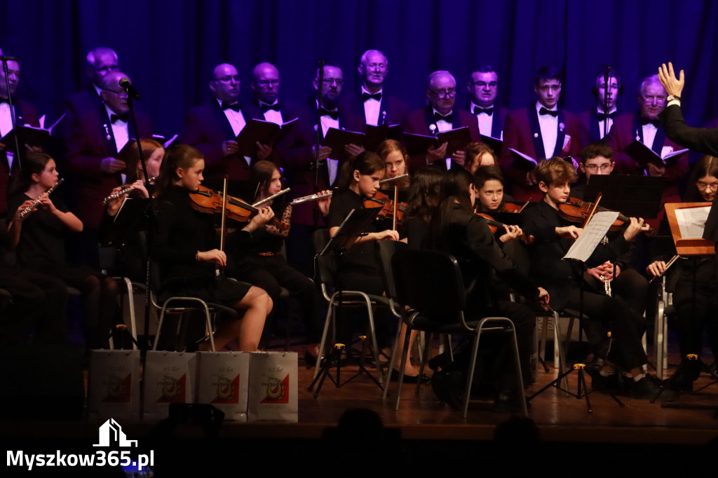 Fotorelacja: 95-lecie Rzemieślniczego Chóru Męskiego POCHODNIA. Częstochowa 2025!