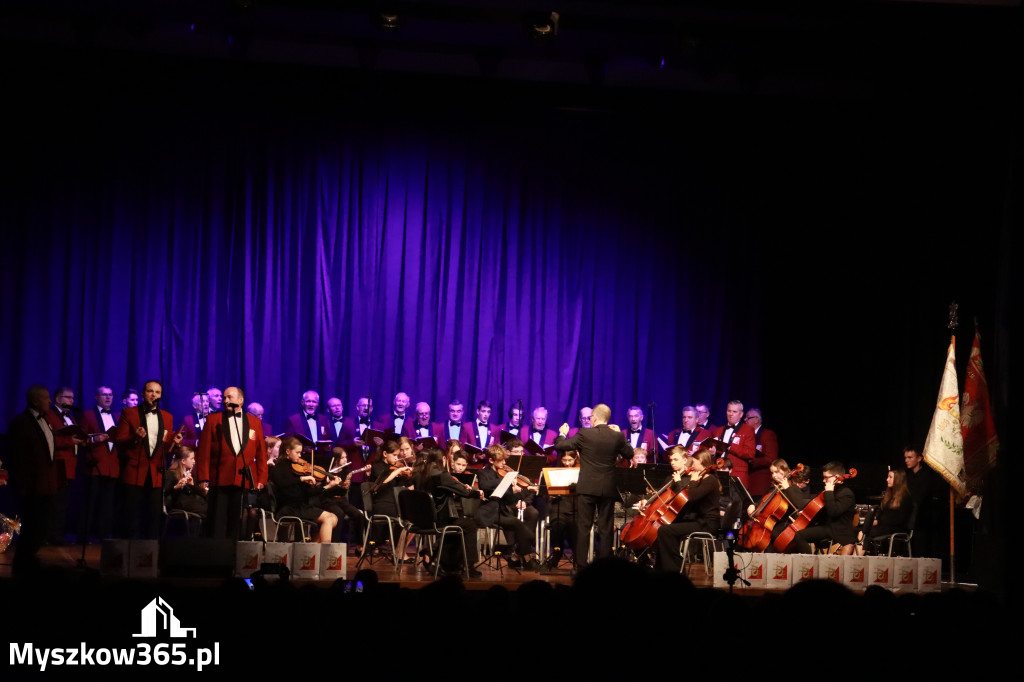 Fotorelacja: 95-lecie Rzemieślniczego Chóru Męskiego POCHODNIA. Częstochowa 2025!