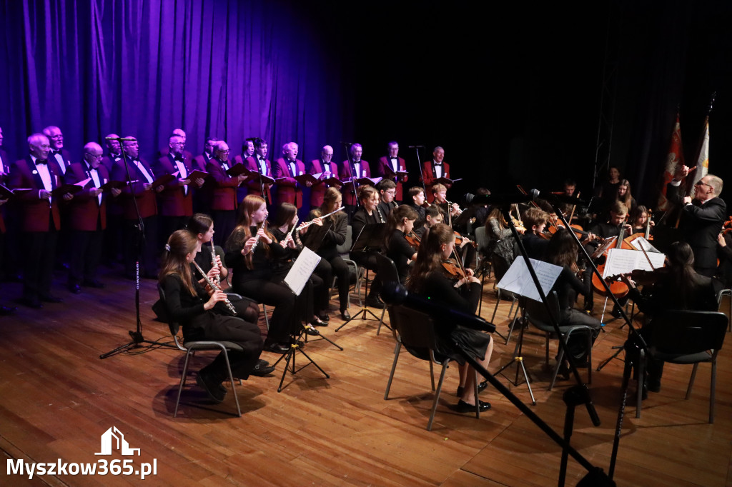 Fotorelacja: 95-lecie Rzemieślniczego Chóru Męskiego POCHODNIA. Częstochowa 2025!