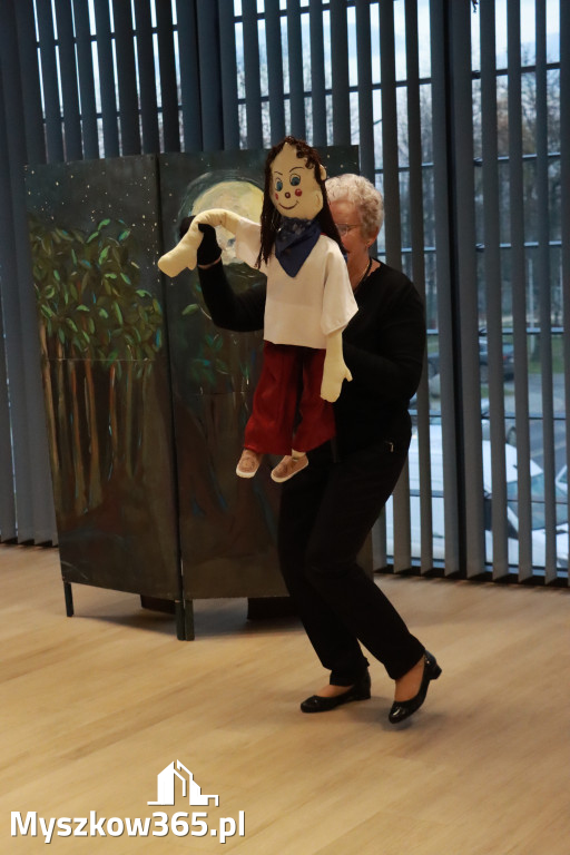 Fotorelacja: Spektakl lalkowy przygotowany przez Klub Seniora Koziołek  - Bajka PRZYGODY BOLKA I LOLKA
