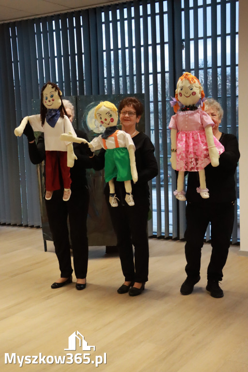 Fotorelacja: Spektakl lalkowy przygotowany przez Klub Seniora Koziołek  - Bajka PRZYGODY BOLKA I LOLKA