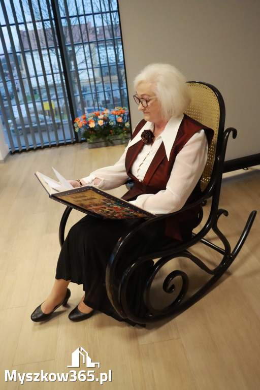 Fotorelacja: Spektakl lalkowy przygotowany przez Klub Seniora Koziołek  - Bajka PRZYGODY BOLKA I LOLKA