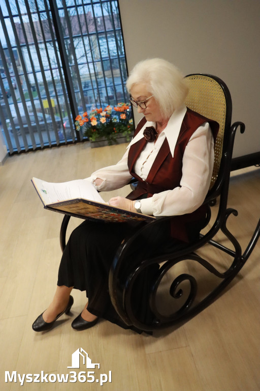 Fotorelacja: Spektakl lalkowy przygotowany przez Klub Seniora Koziołek  - Bajka PRZYGODY BOLKA I LOLKA