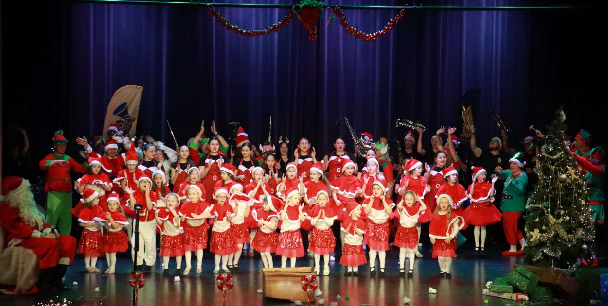Fotorelacja: Spotkanie z Mikołajem i Rozświetlenie Choinki w Myszkowie