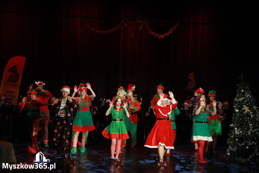 Fotorelacja: Spotkanie z Mikołajem i Rozświetlenie Choinki w Myszkowie
