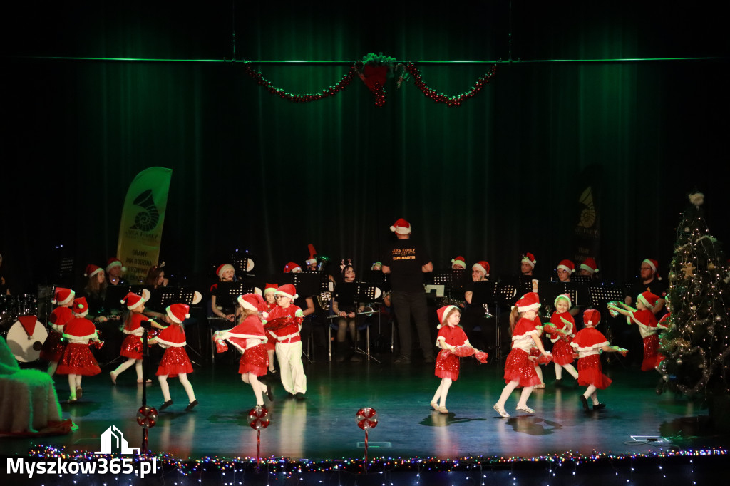 Fotorelacja: Spotkanie z Mikołajem i Rozświetlenie Choinki w Myszkowie