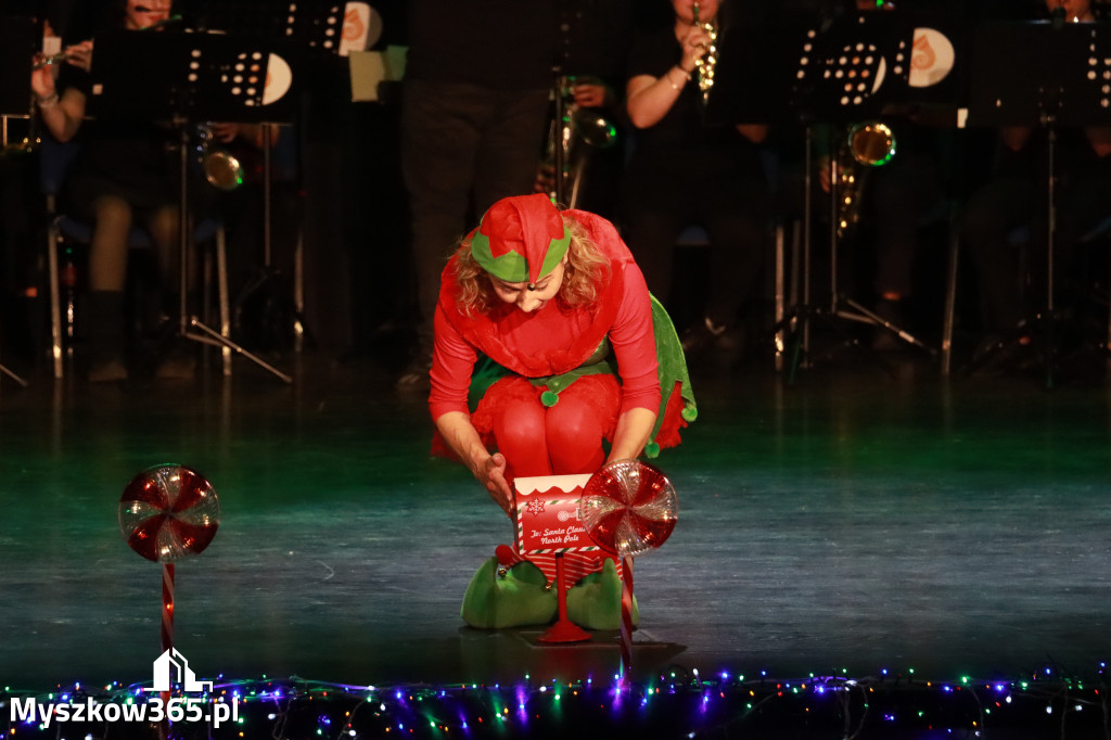 Fotorelacja: Spotkanie z Mikołajem i Rozświetlenie Choinki w Myszkowie