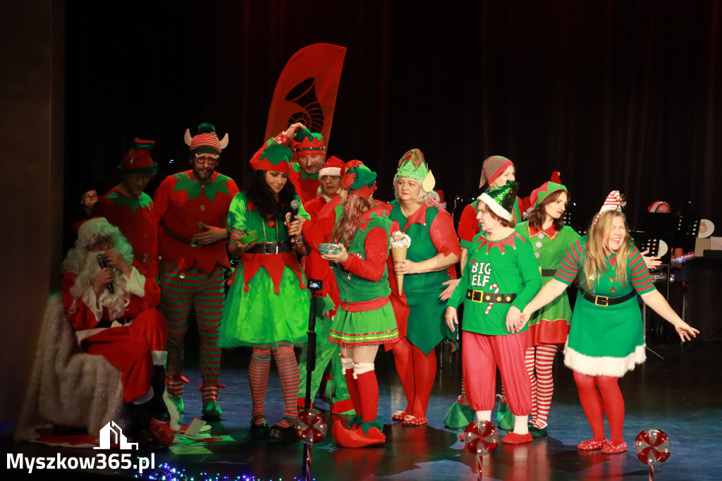 Fotorelacja: Spotkanie z Mikołajem i Rozświetlenie Choinki w Myszkowie