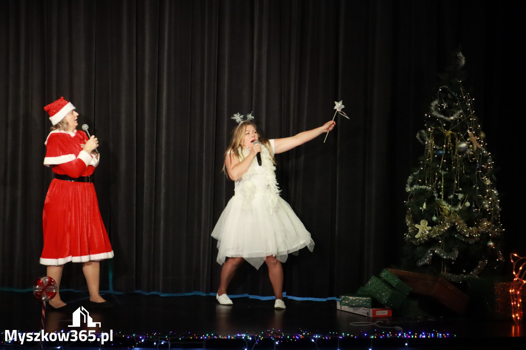 Fotorelacja: Spotkanie z Mikołajem i Rozświetlenie Choinki w Myszkowie