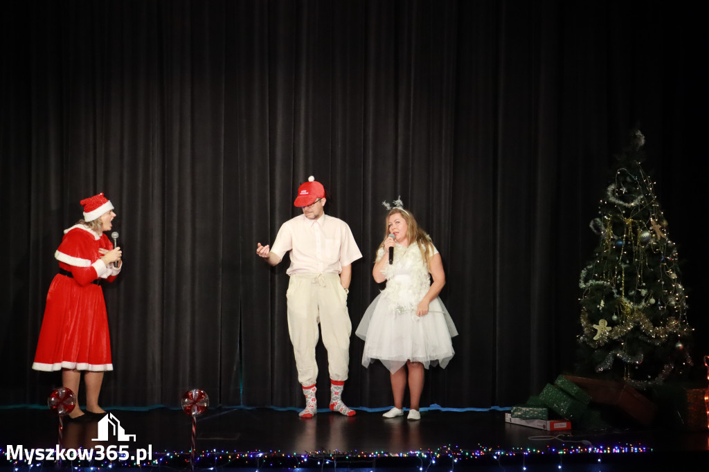 Fotorelacja: Spotkanie z Mikołajem i Rozświetlenie Choinki w Myszkowie