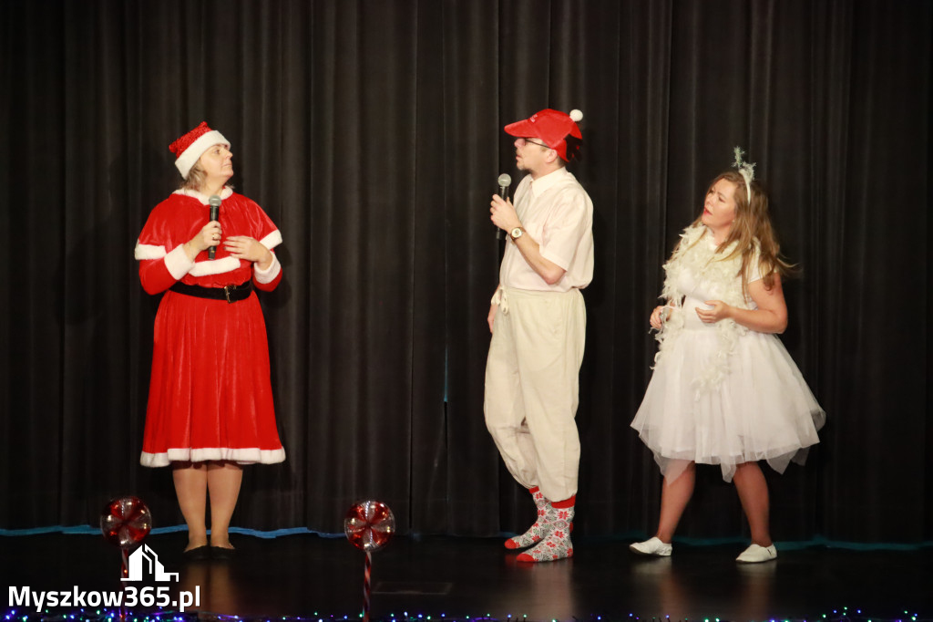 Fotorelacja: Spotkanie z Mikołajem i Rozświetlenie Choinki w Myszkowie