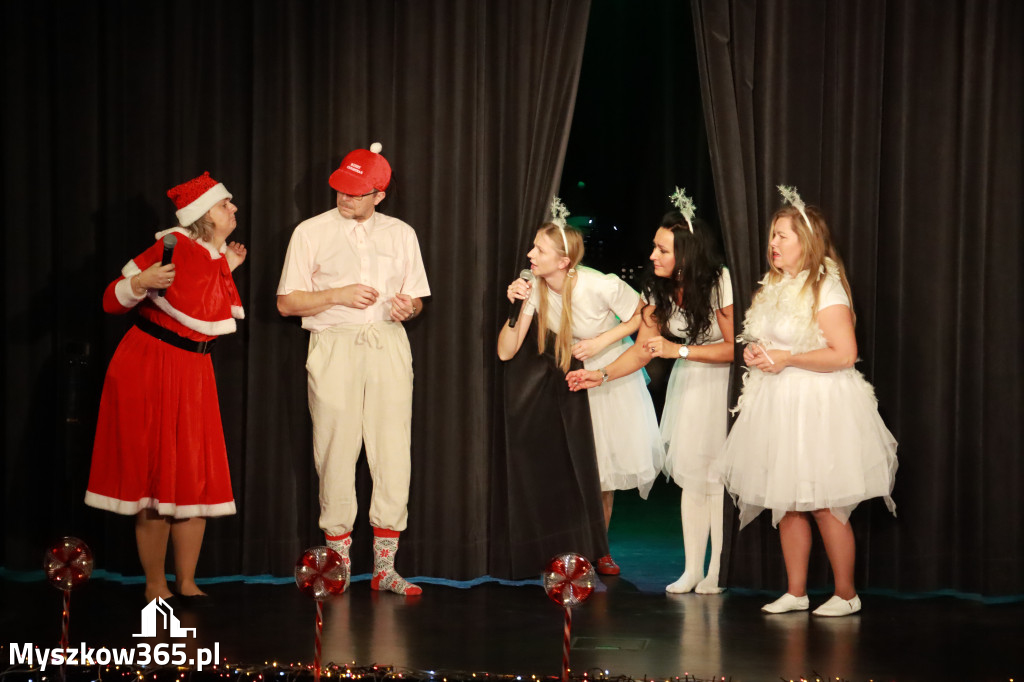 Fotorelacja: Spotkanie z Mikołajem i Rozświetlenie Choinki w Myszkowie