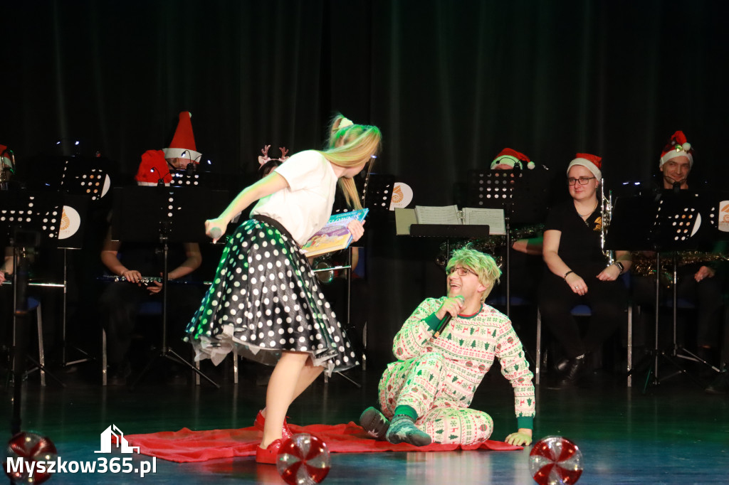 Fotorelacja: Spotkanie z Mikołajem i Rozświetlenie Choinki w Myszkowie