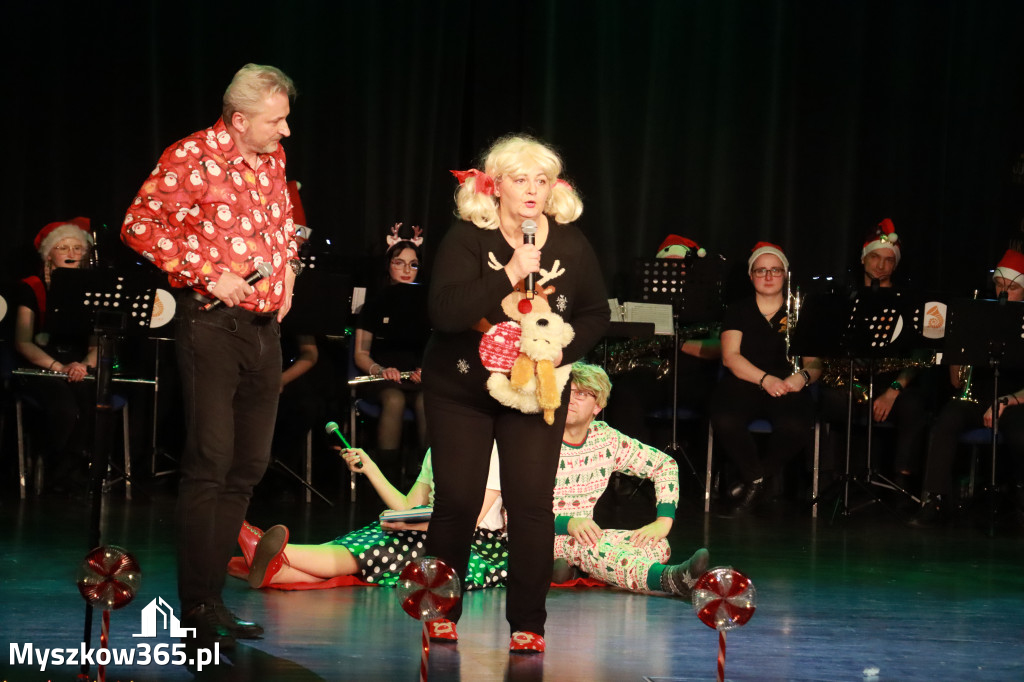 Fotorelacja: Spotkanie z Mikołajem i Rozświetlenie Choinki w Myszkowie