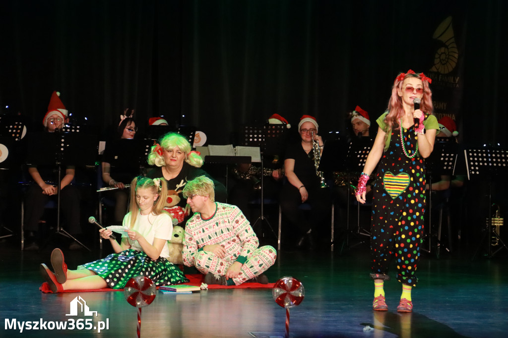 Fotorelacja: Spotkanie z Mikołajem i Rozświetlenie Choinki w Myszkowie