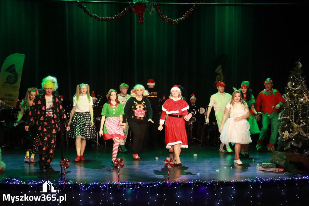 Fotorelacja: Spotkanie z Mikołajem i Rozświetlenie Choinki w Myszkowie