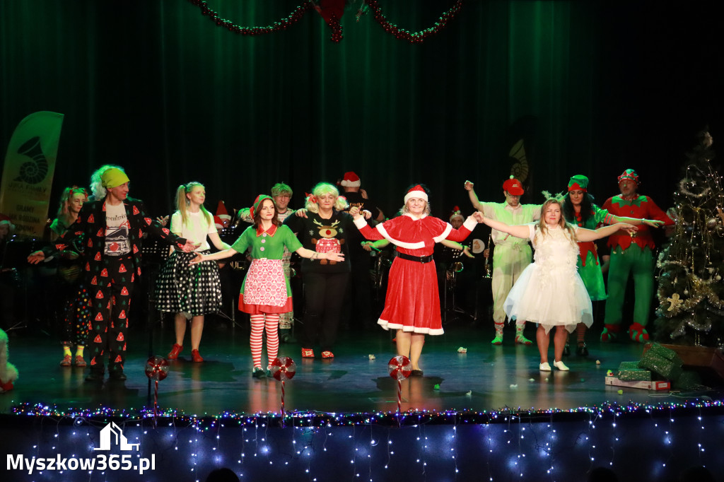 Fotorelacja: Spotkanie z Mikołajem i Rozświetlenie Choinki w Myszkowie