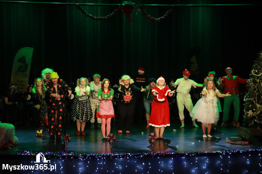 Fotorelacja: Spotkanie z Mikołajem i Rozświetlenie Choinki w Myszkowie