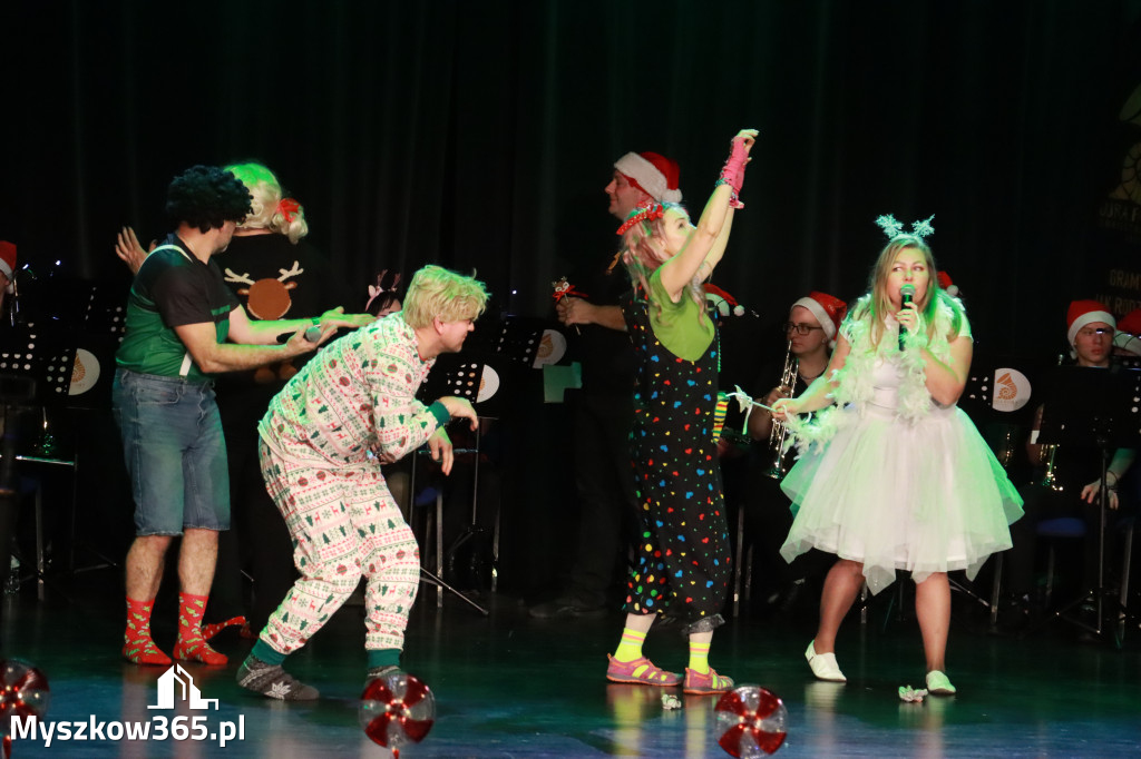 Fotorelacja: Spotkanie z Mikołajem i Rozświetlenie Choinki w Myszkowie