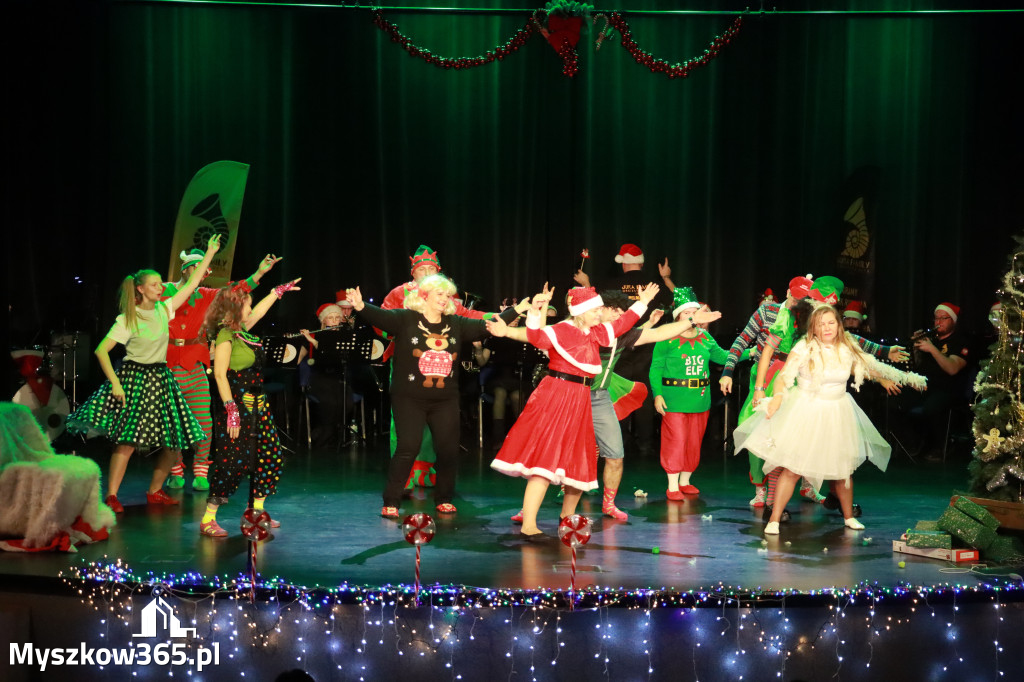 Fotorelacja: Spotkanie z Mikołajem i Rozświetlenie Choinki w Myszkowie