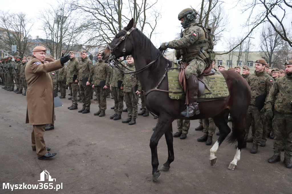 Fotorelacja: Defilada 13. Śląskiej Brygady Obrony Terytorialnej w Myszkowie