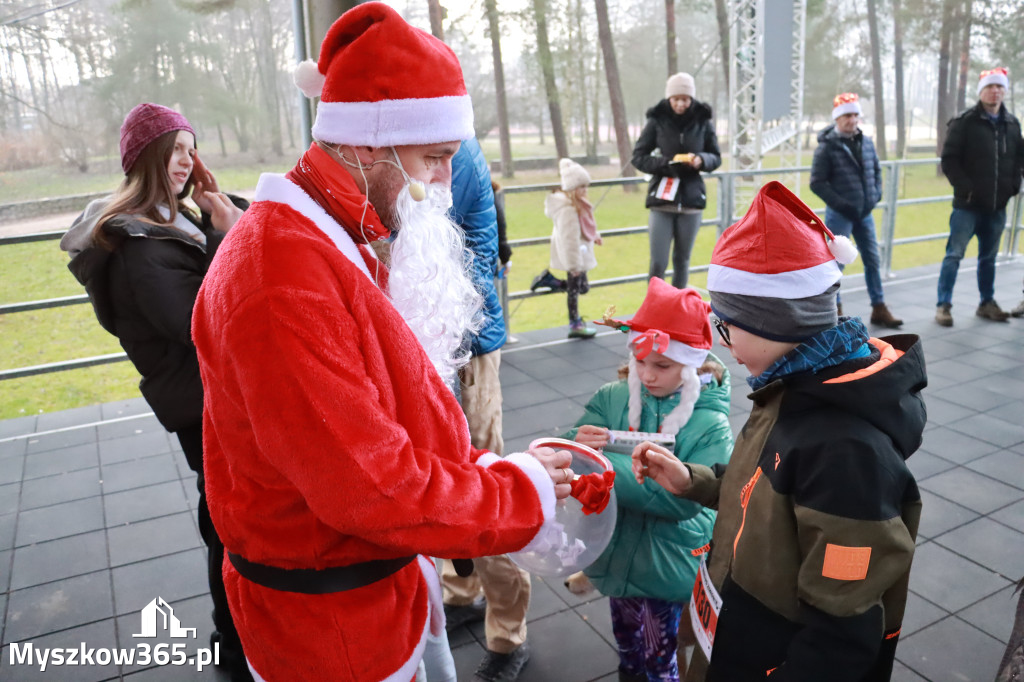 Fotorelacja: Mikołajkowy 9. Bieg po Zdrowie w Myszkowie